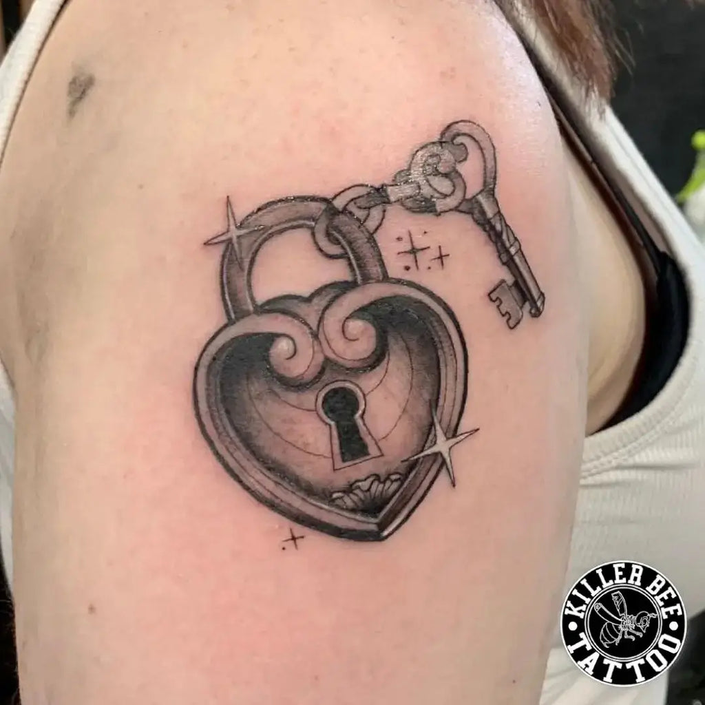 Small heart lock and key tattoo 0026