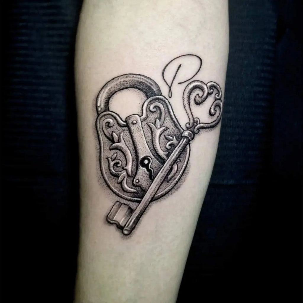 Small heart lock and key tattoo 0027