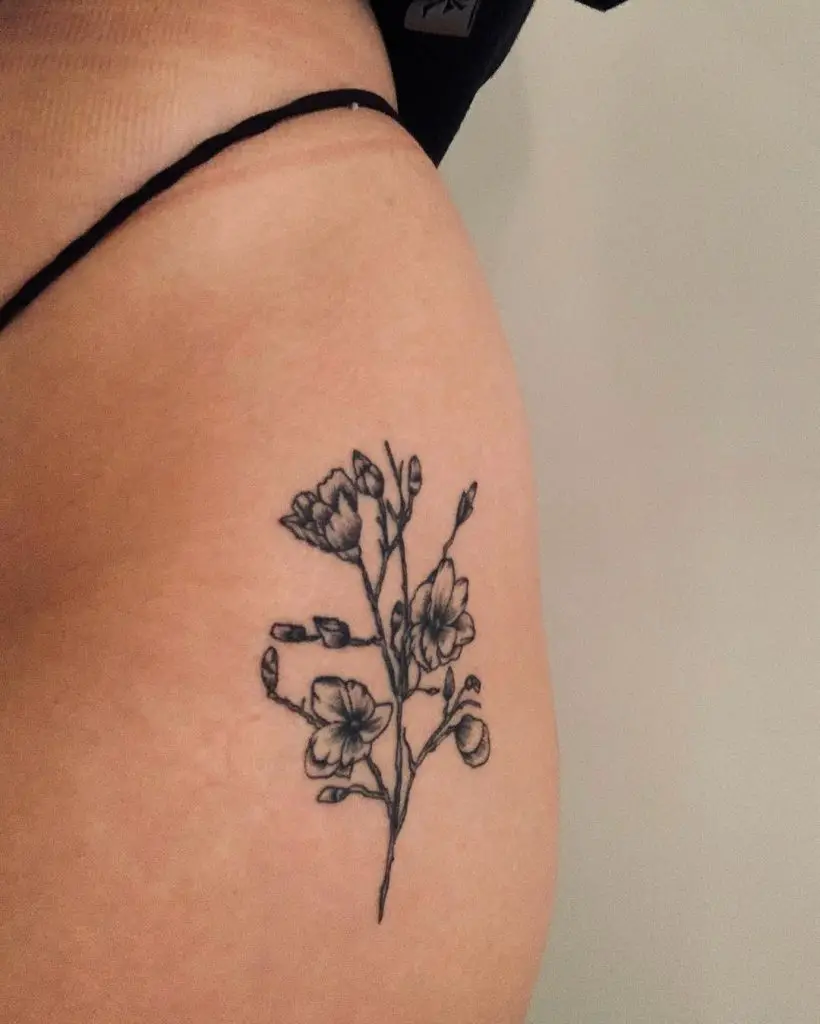 small hip tattoo 0011