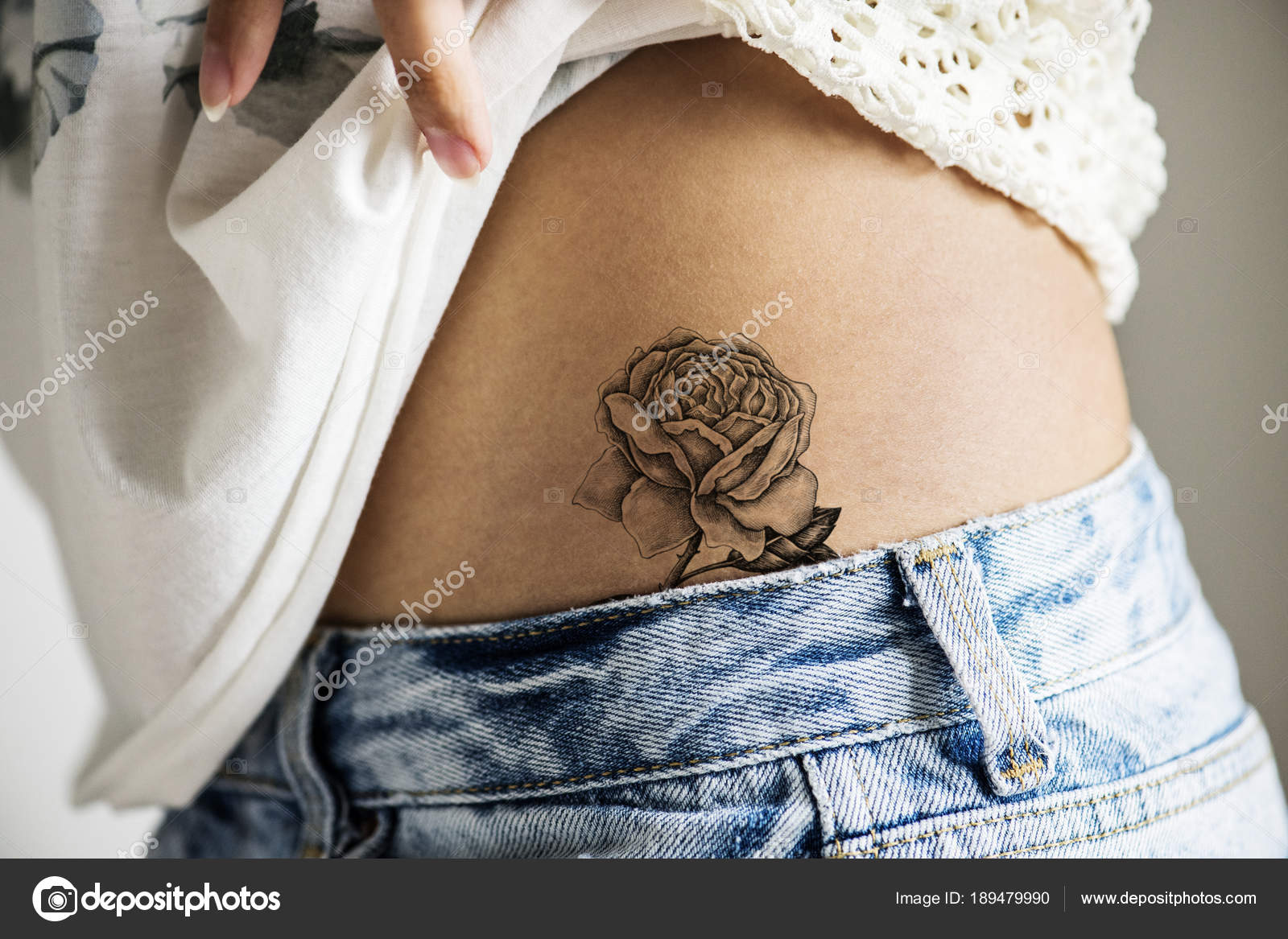 small hip tattoo 0030