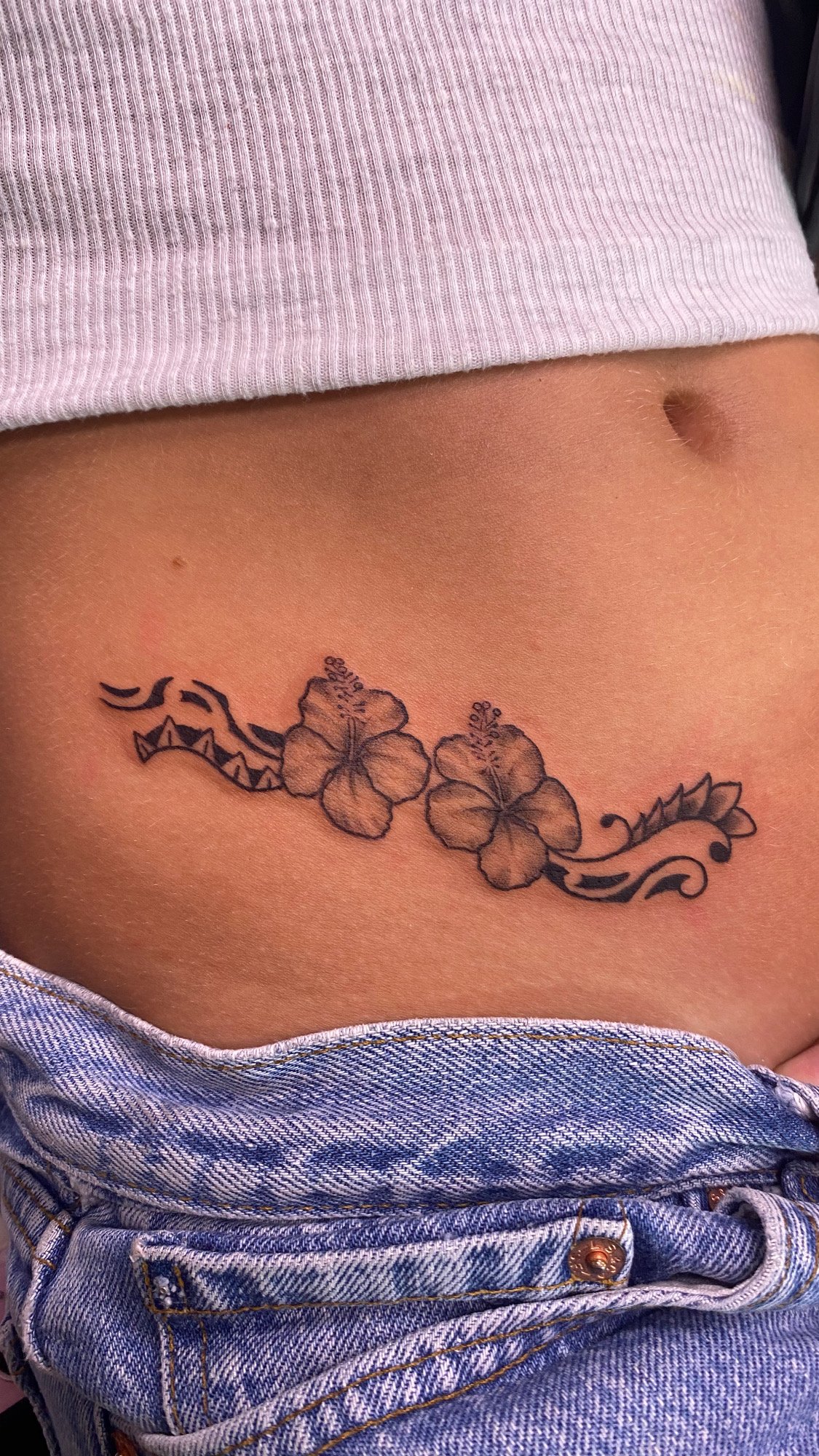 small hip tattoo 0047