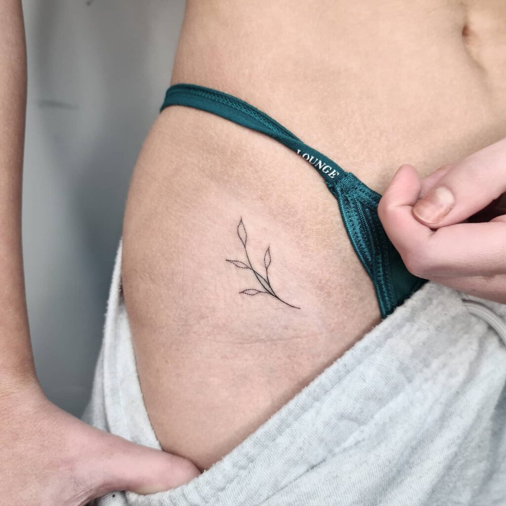 small hip tattoo 0058