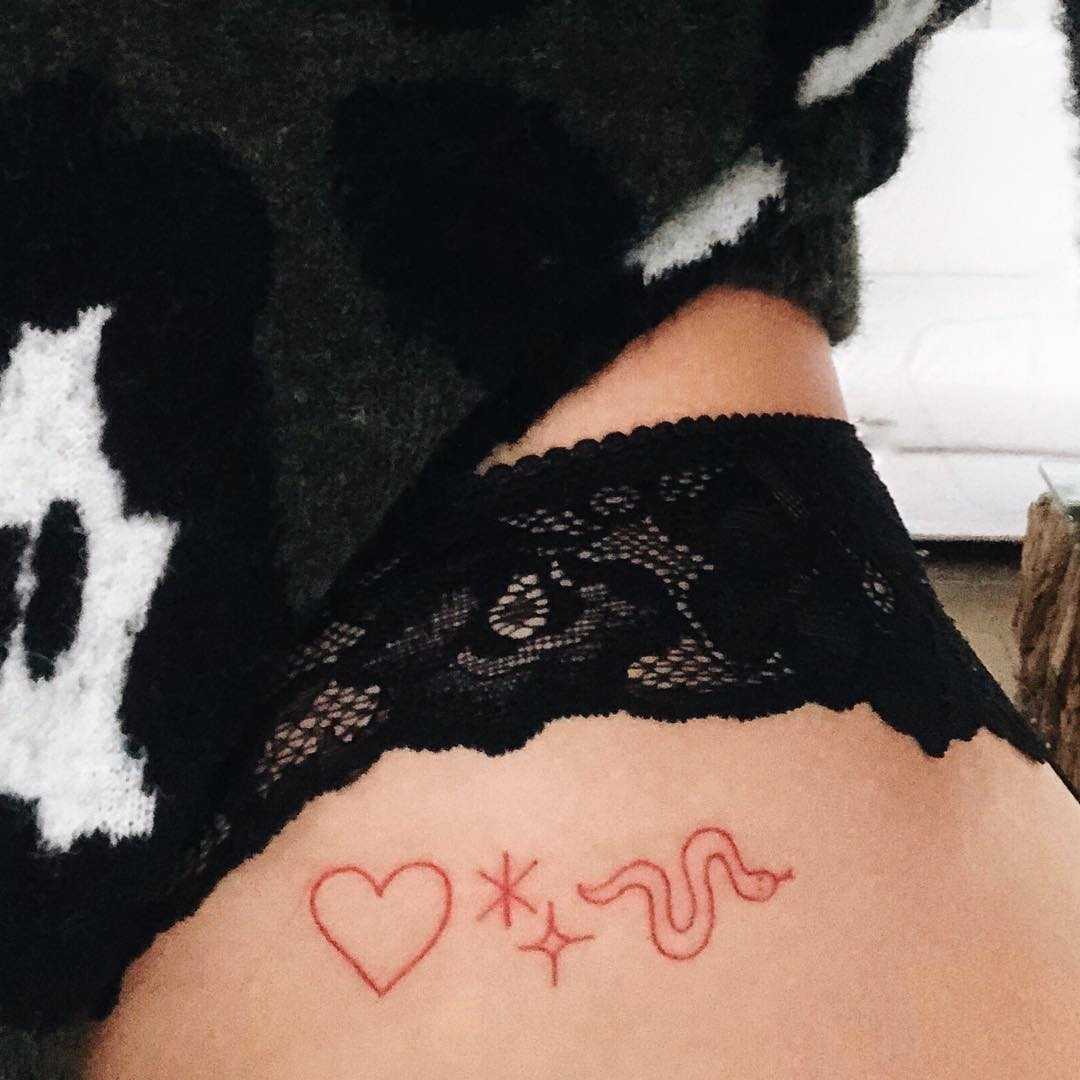 small hip tattoo 0060