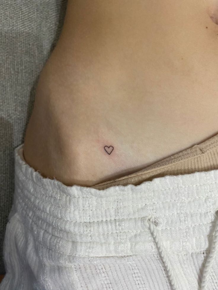 small hip tattoo 0099