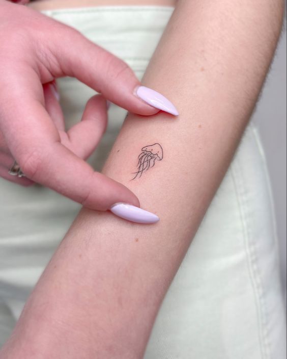 Small jellyfish tattoo 0018