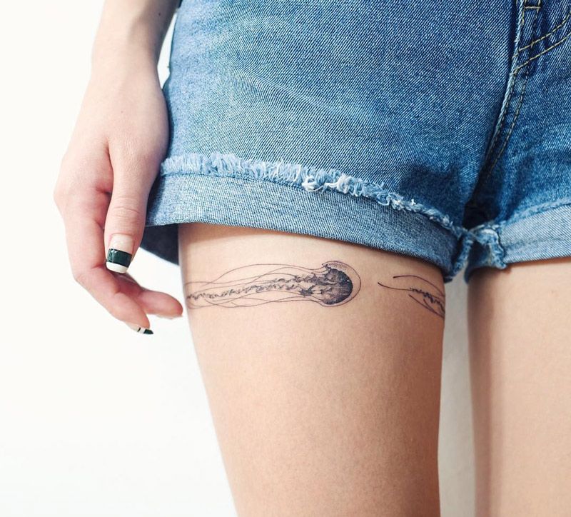 Small jellyfish tattoo 0027