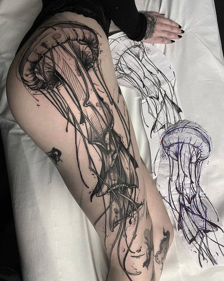 Small jellyfish tattoo 0029