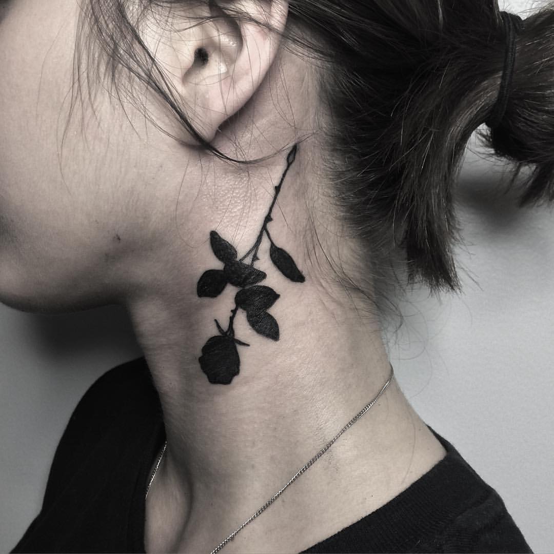 small rose neck tattoo 0010