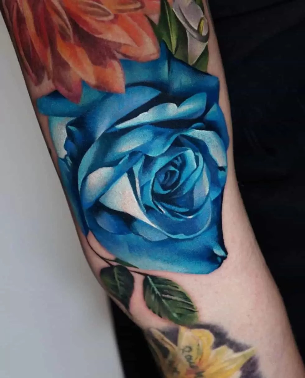 small rose neck tattoo 0062