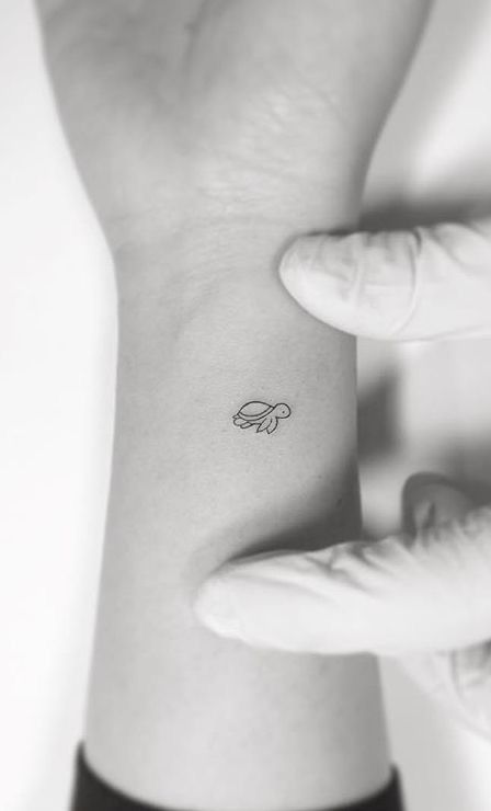 Small sea turtle tattoo 0099