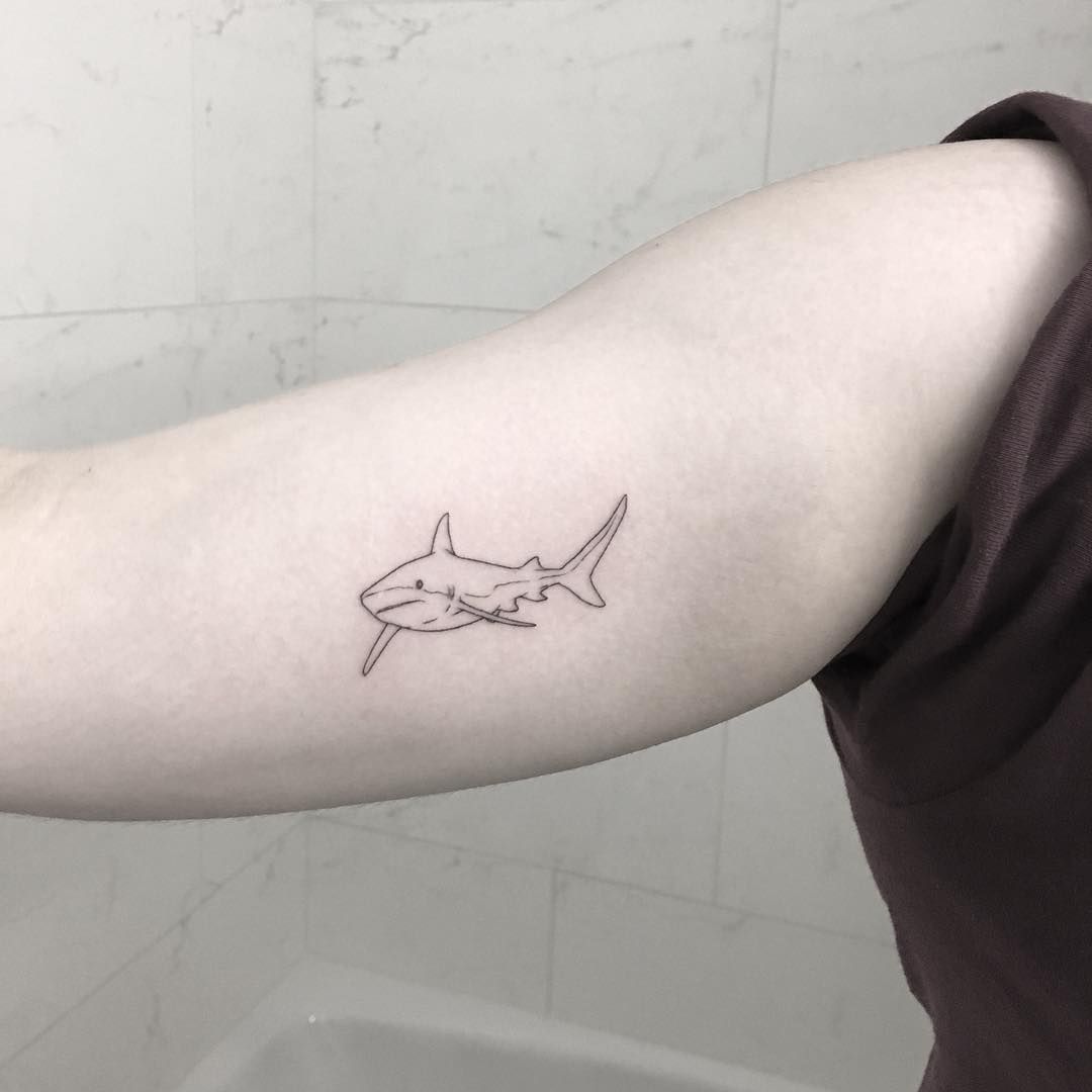 small shark tattoo 0059