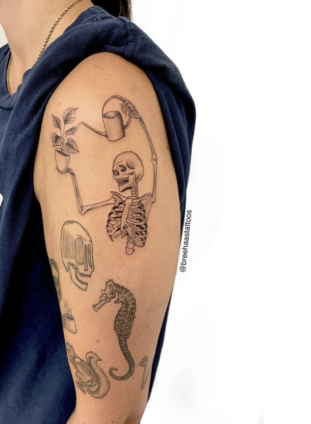 Small skeleton tattoo 0060