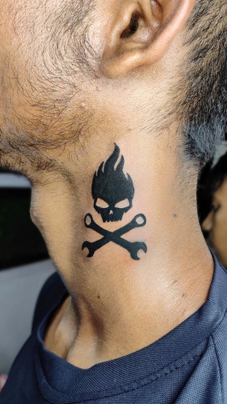 Small skull tattoo 0011