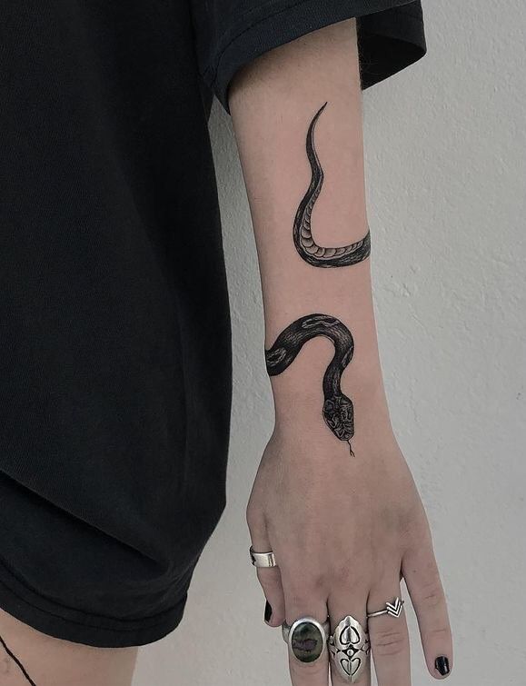 small snake tattoo