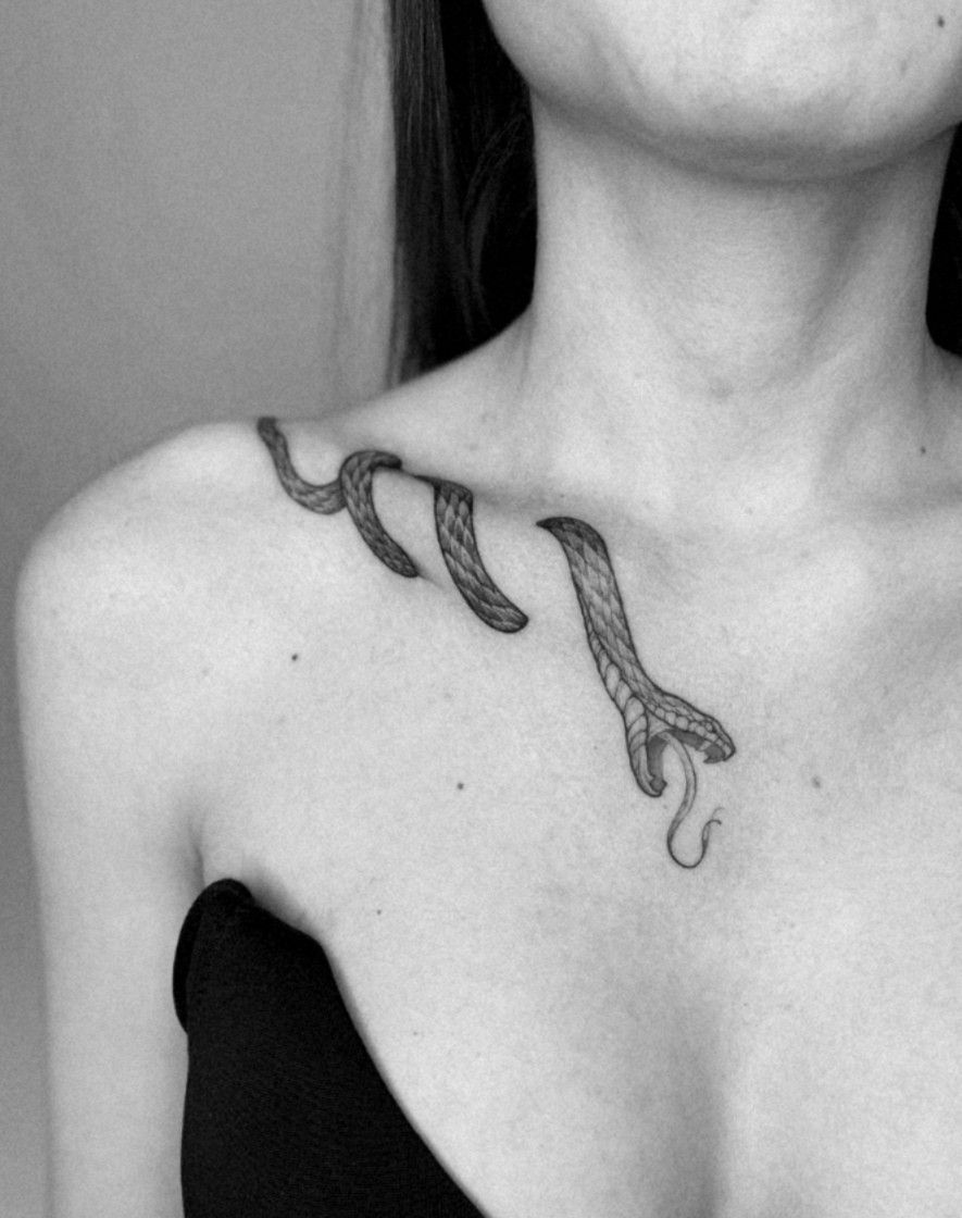 small snake tattoo 0046