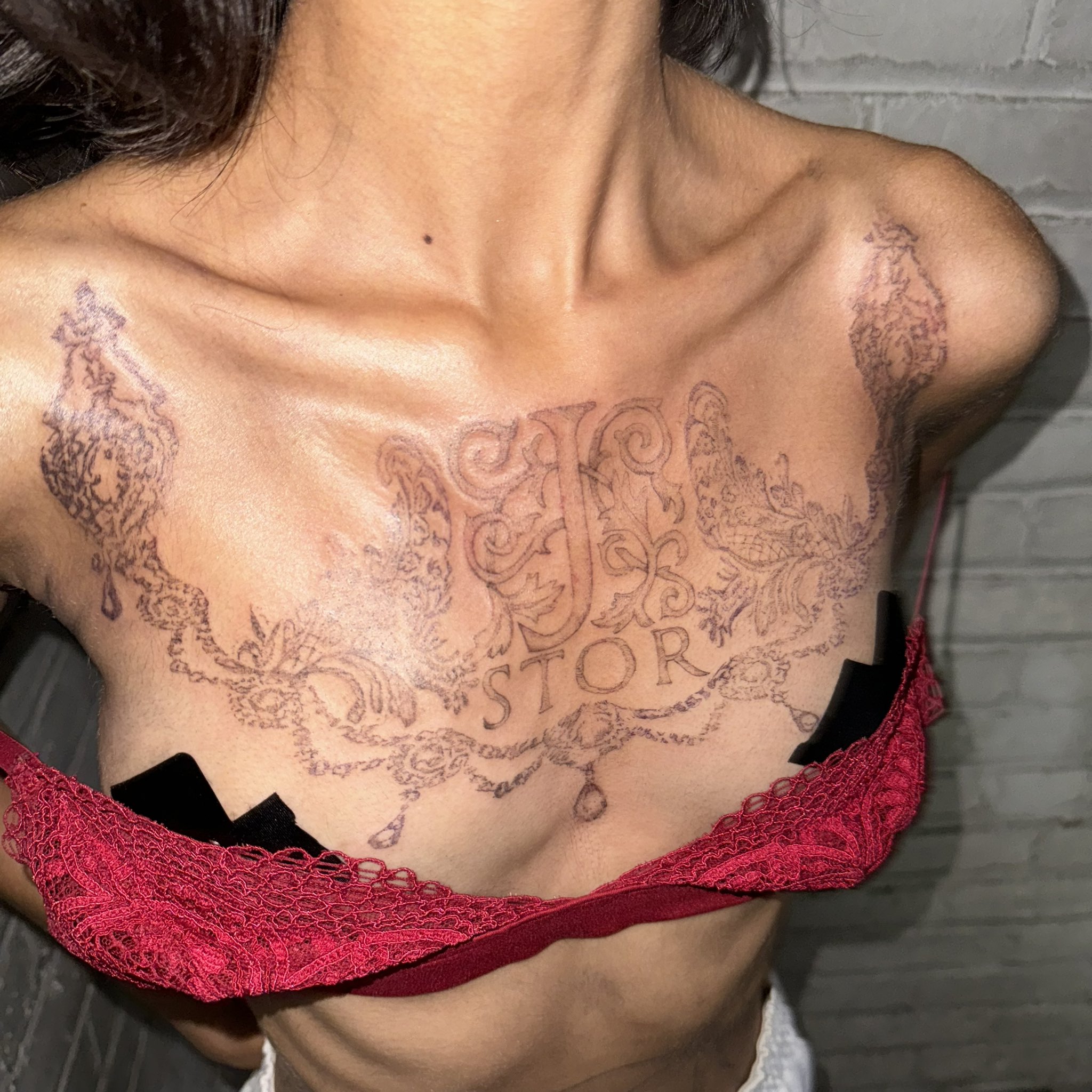 small tattoo on chest girl 0071