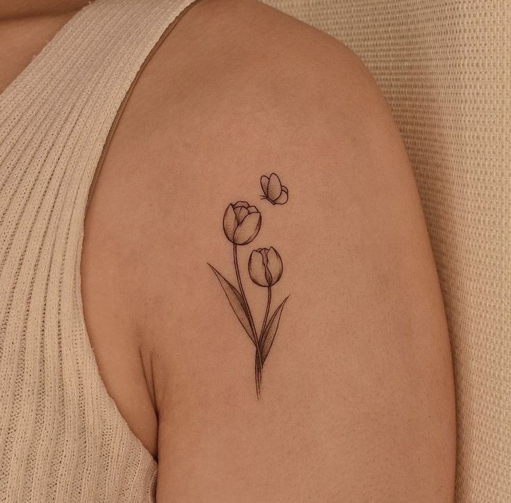 Small tulip tattoo 0013