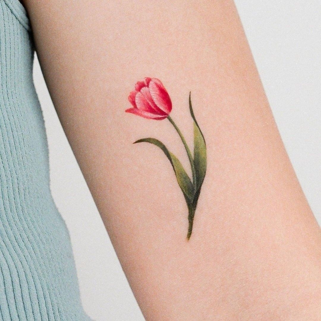 Small tulip tattoo 0015