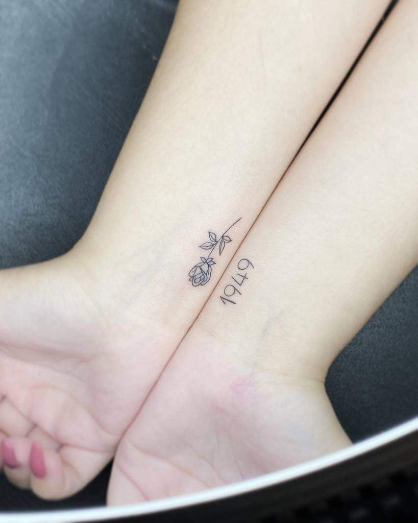 small wrist tattoo 0034