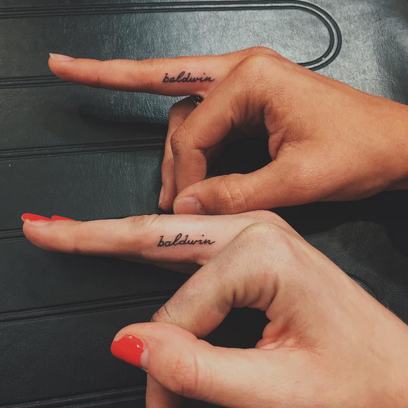 stylish finger tattoo motifs