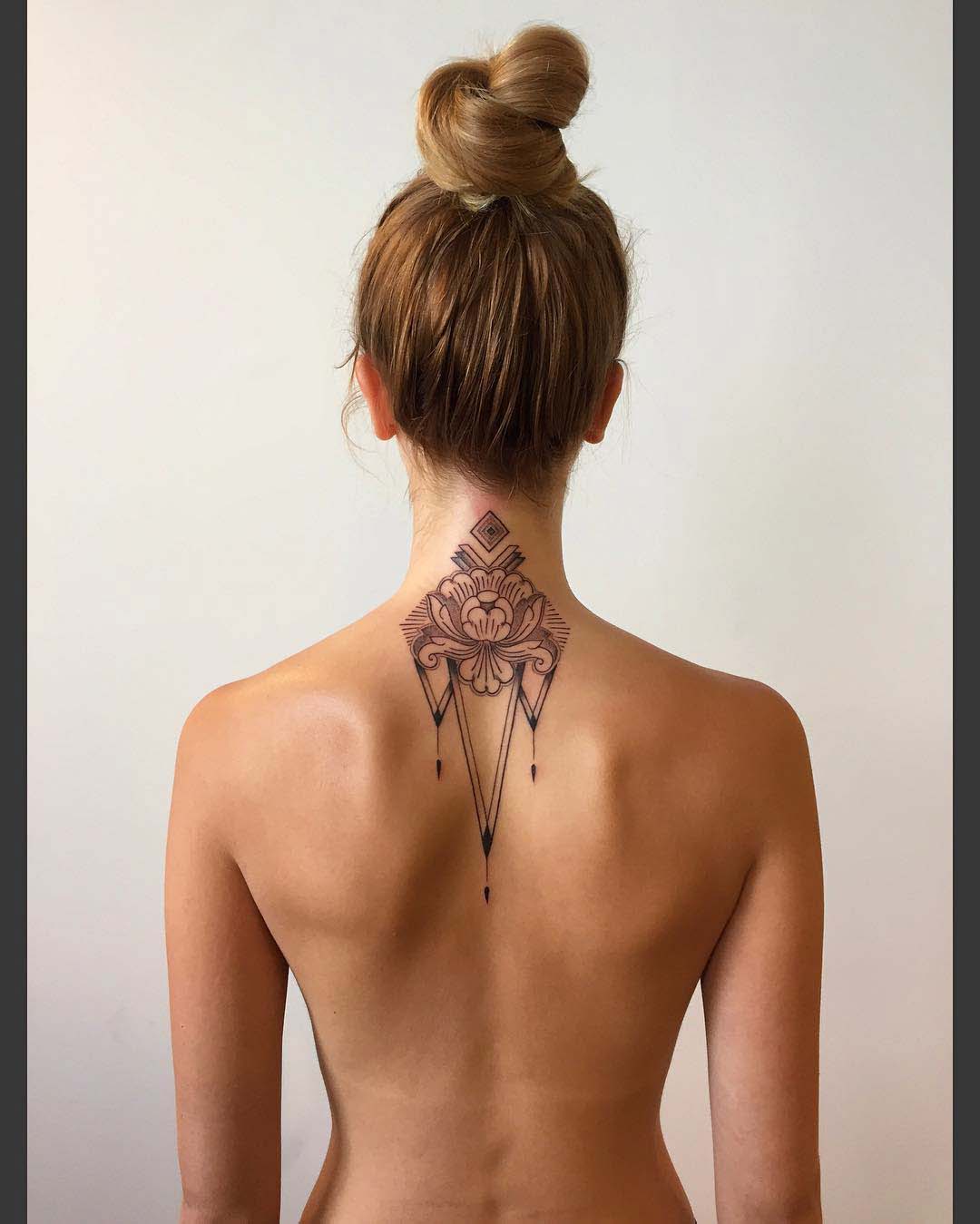 tattoo ideas for back of neck 0090