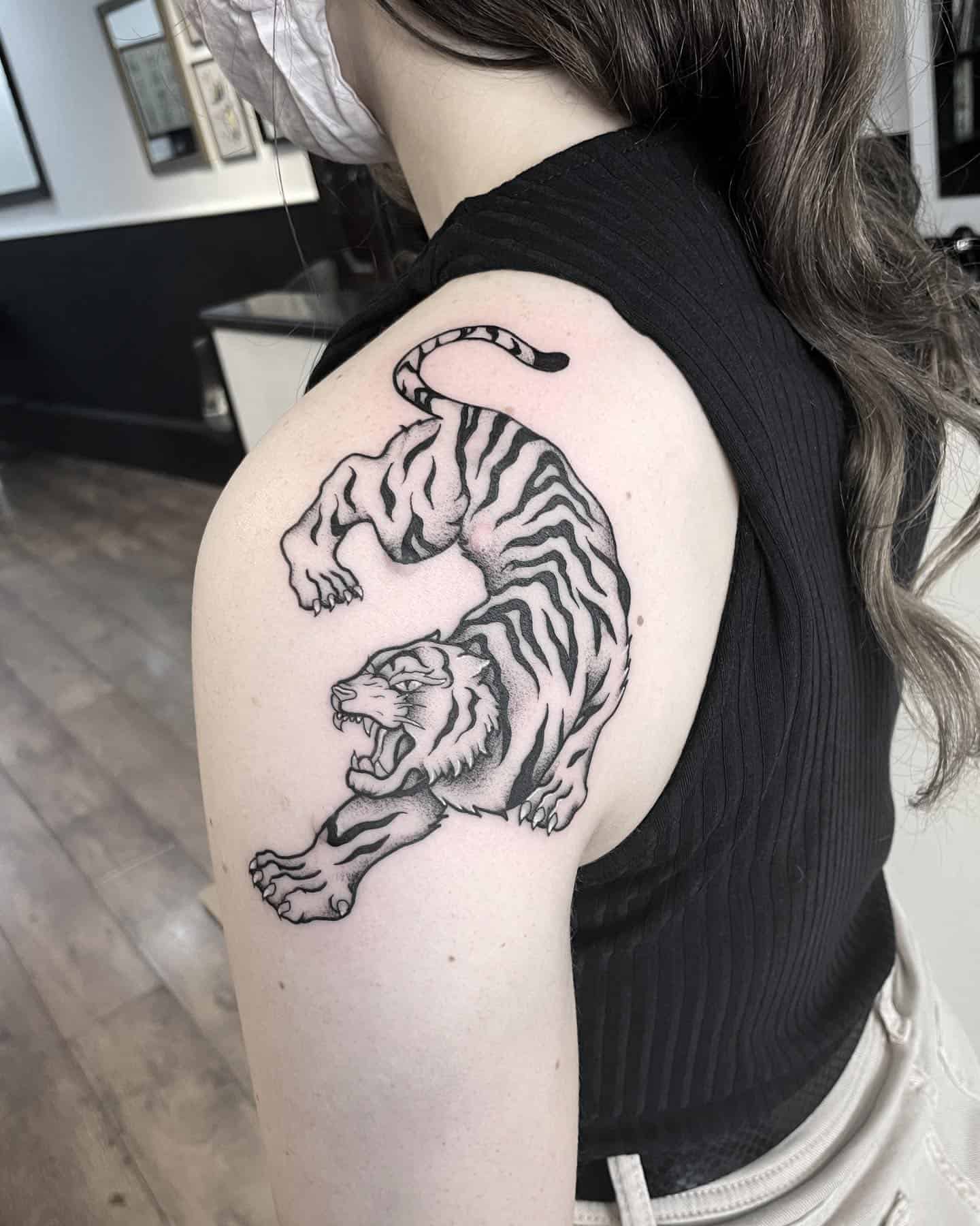 tattoo ideas for woman shoulder 0033