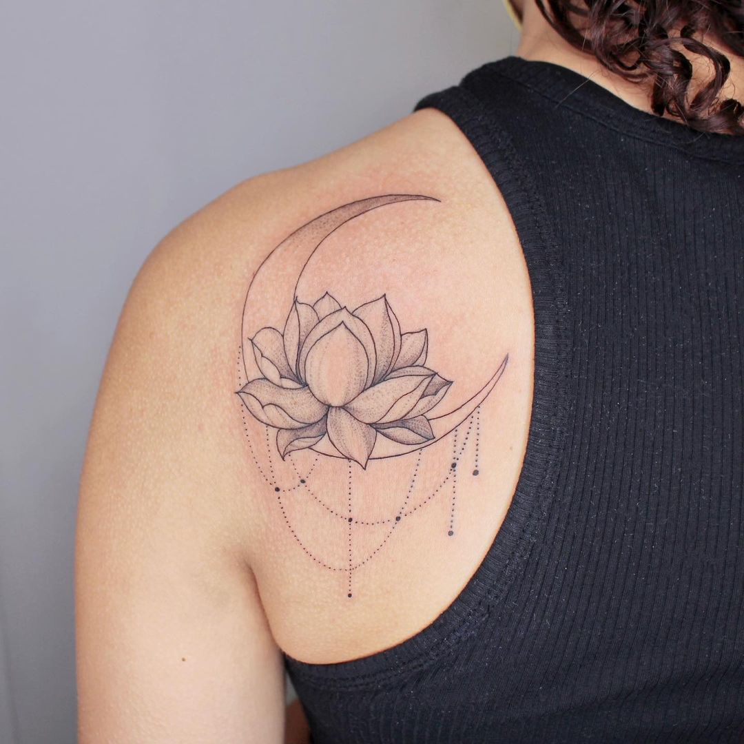 tattoo ideas for woman shoulder 0069