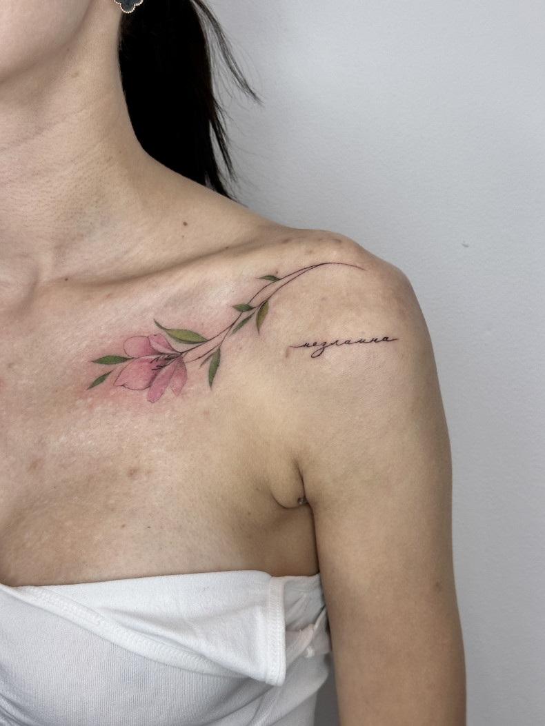 tattoo ideas on collar bone 0038