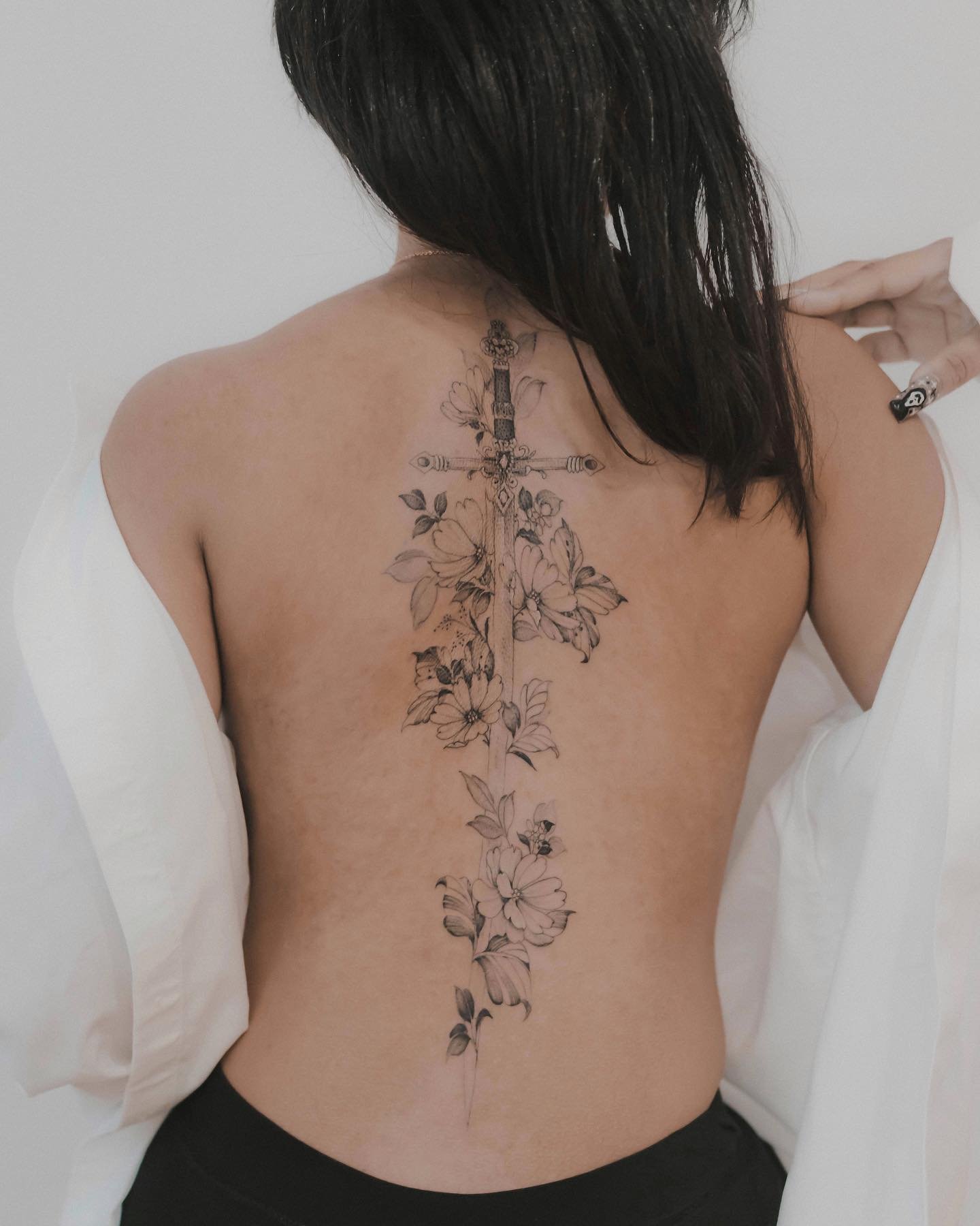 tattoo spine ideas 0056