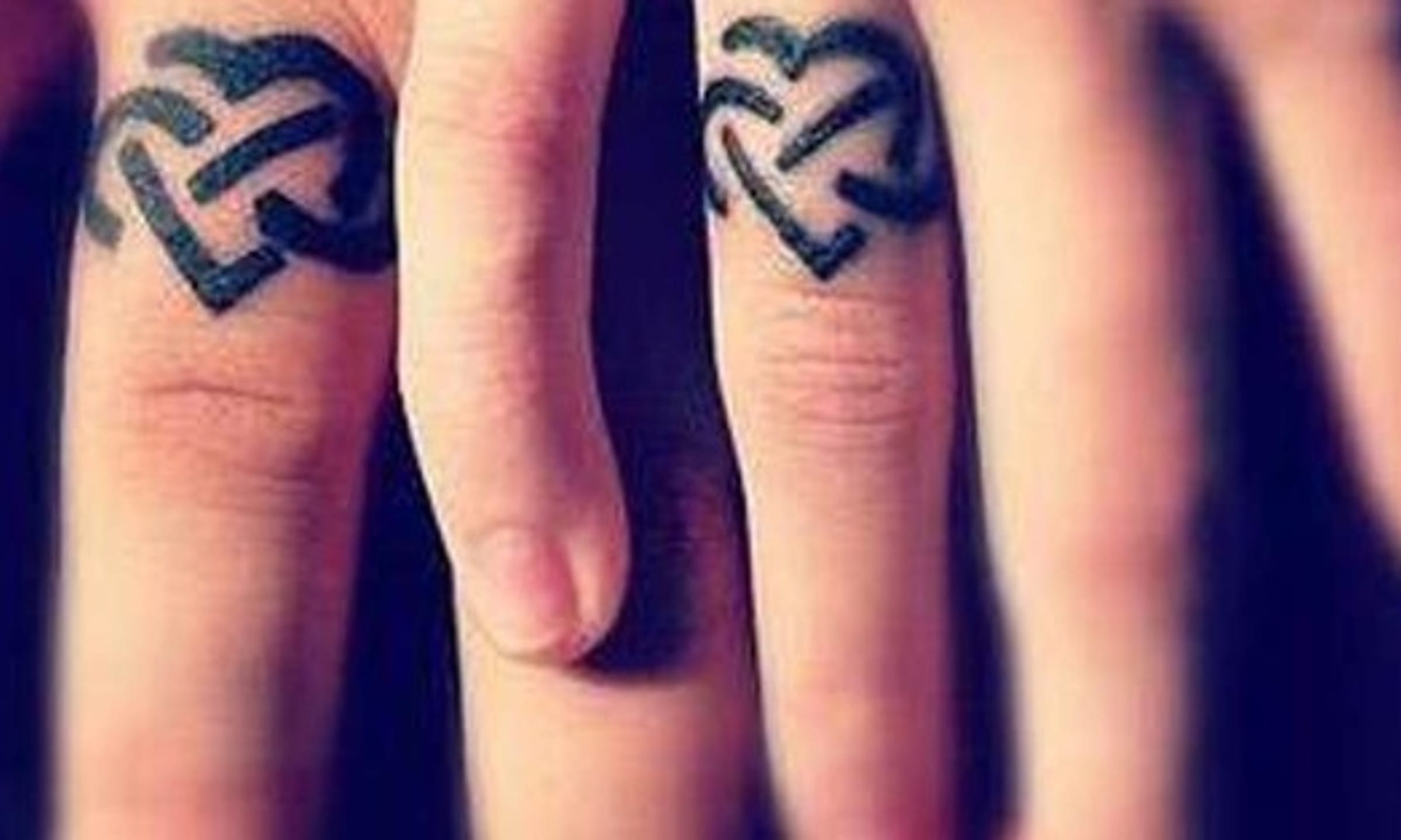 tattoos on ring finger ideas 0013