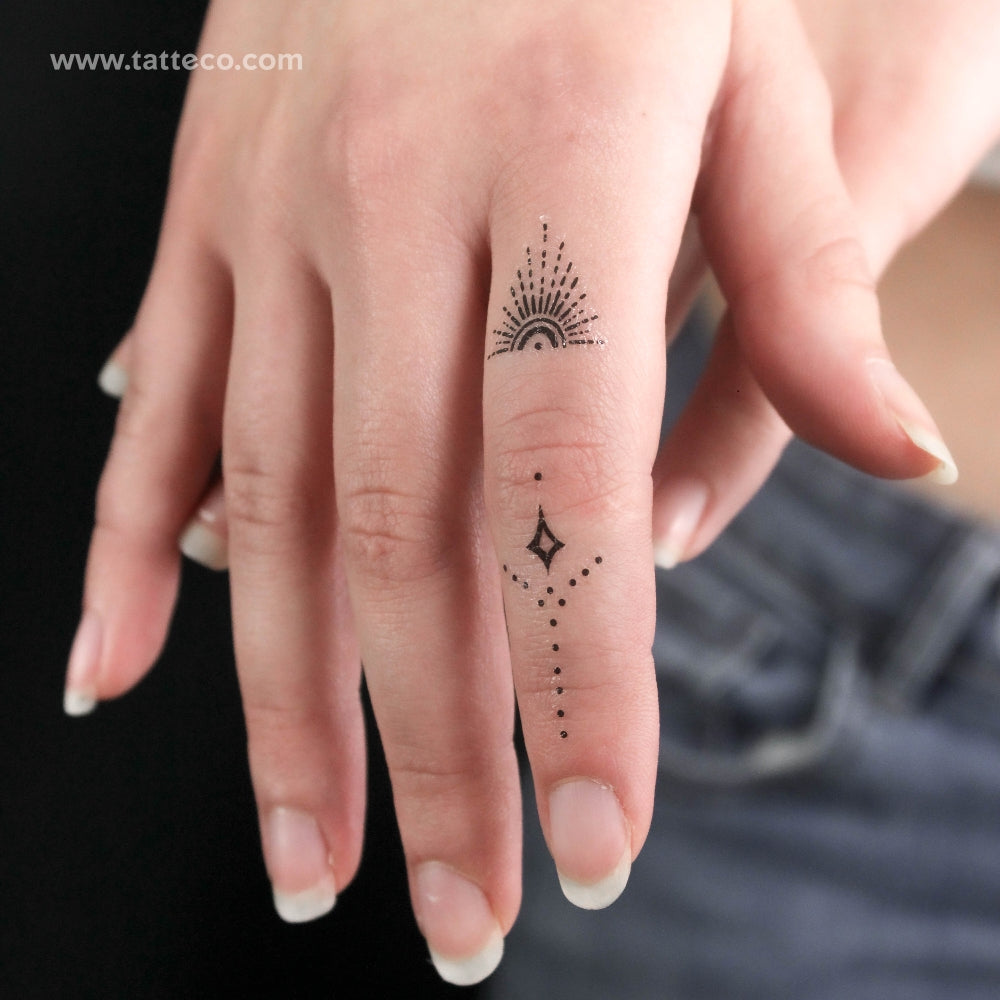 tattoos on ring finger ideas 0034