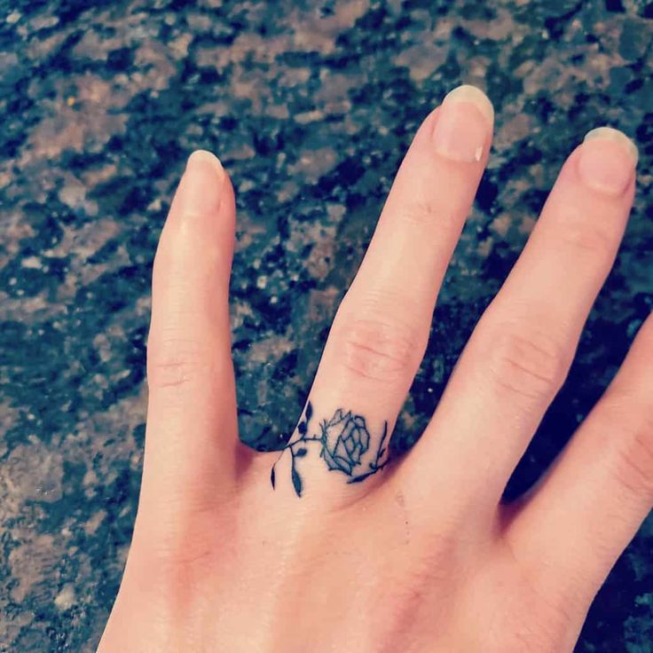 tattoos on ring finger ideas 0037