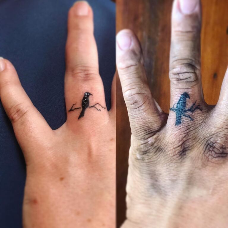 tattoos on ring finger ideas 0038