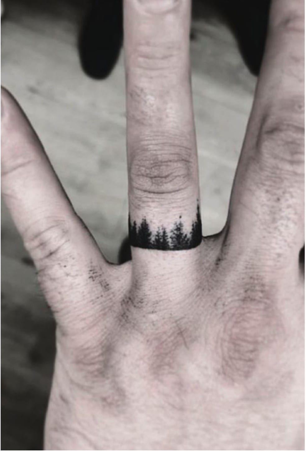 tattoos on ring finger ideas 0042