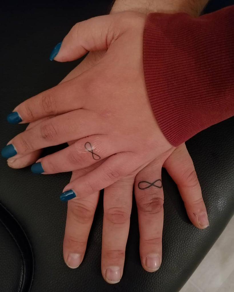 tattoos on ring finger ideas 0065