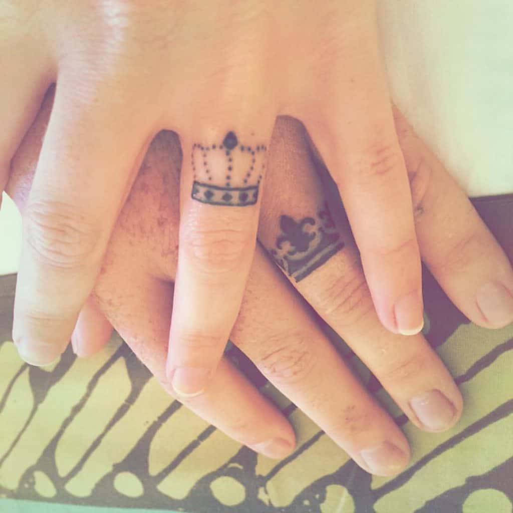 tattoos on ring finger ideas 0091