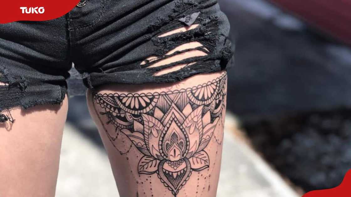 thigh tattoo ideas for women 0011