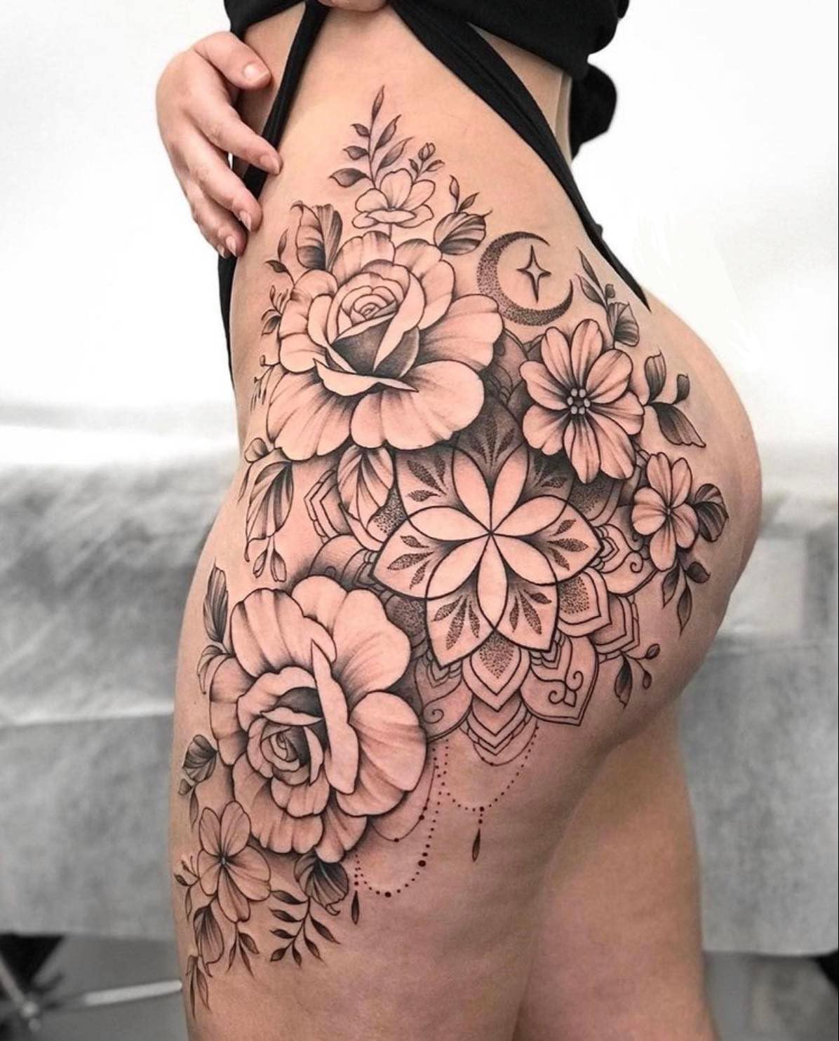 thigh tattoo ideas for women 0076