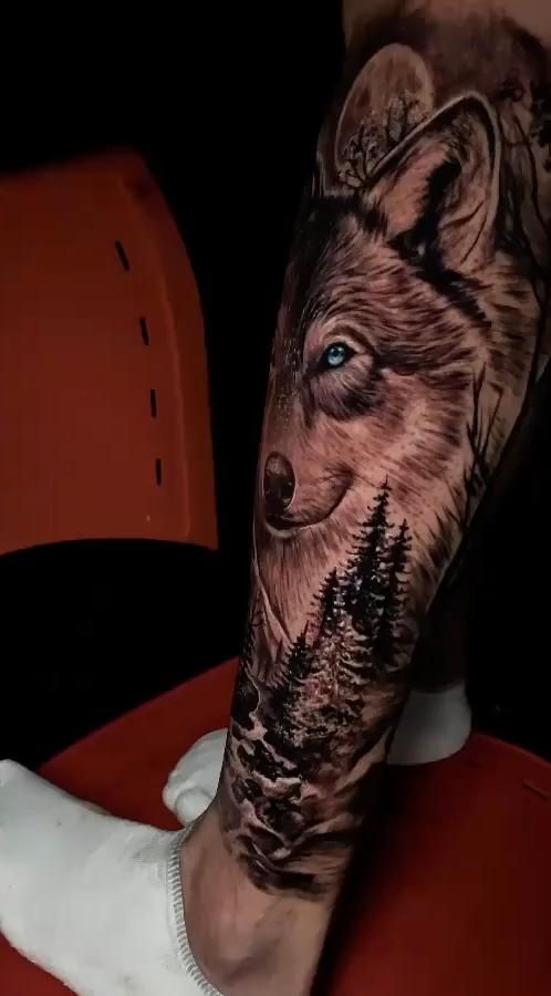 traditional wolf tattoo ideas for men