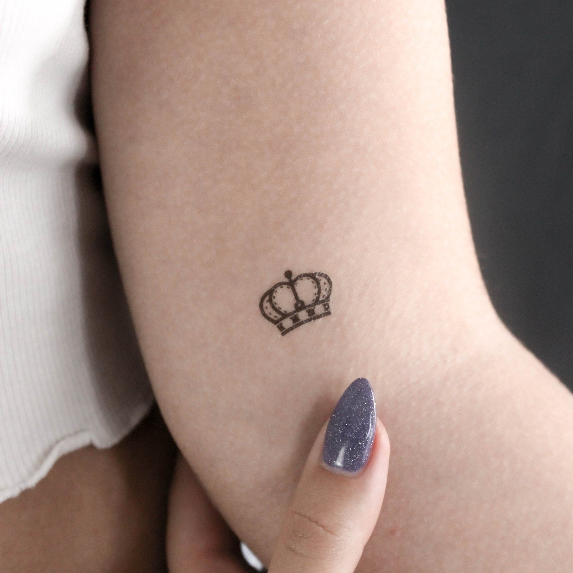 trending small queen crown tattoo styles