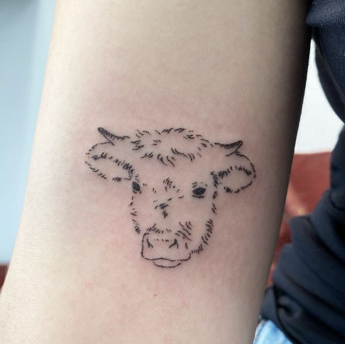 unique small cow tattoo patterns