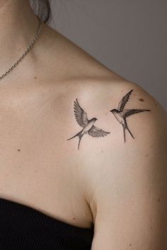 unique small hummingbird tattoo designs