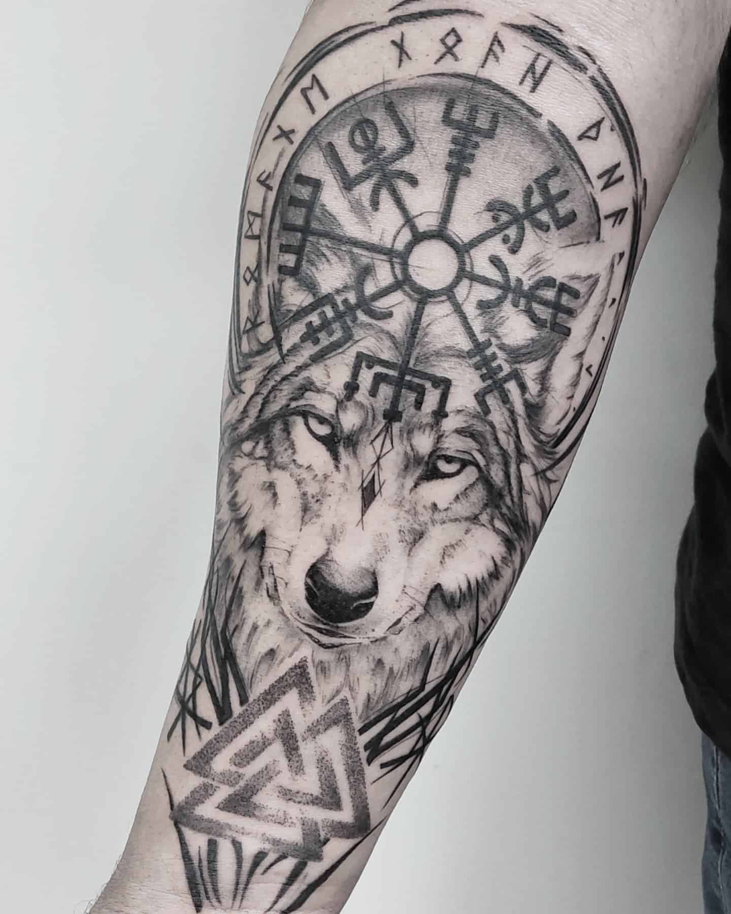 wolf tattoo ideas