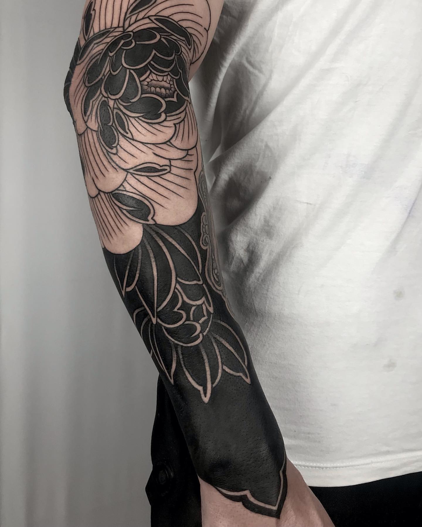 upper sleeve tattoo ideas for black men 0018