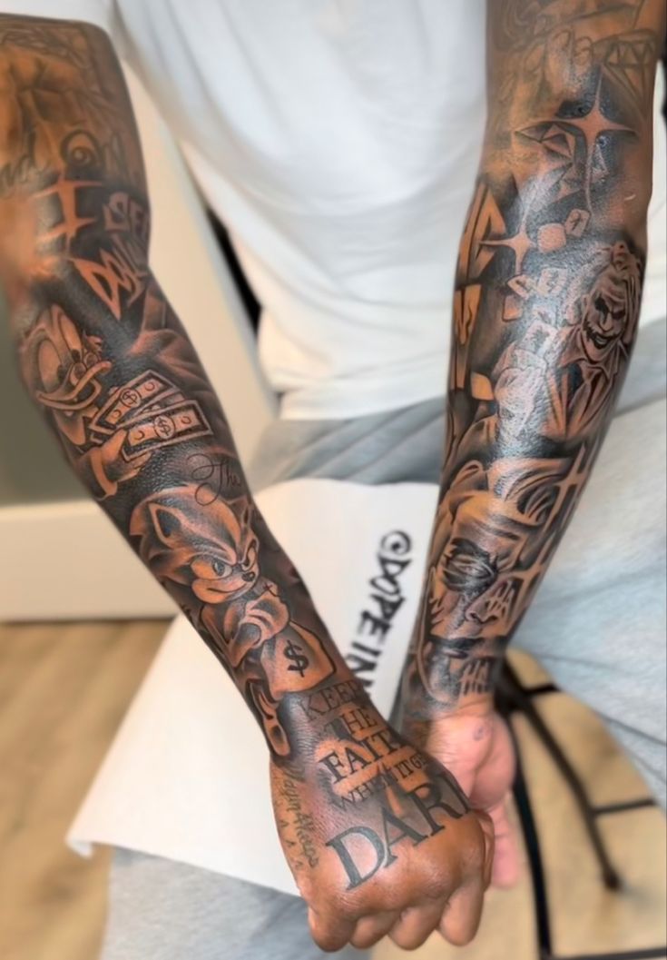 upper sleeve tattoo ideas for black men 0036