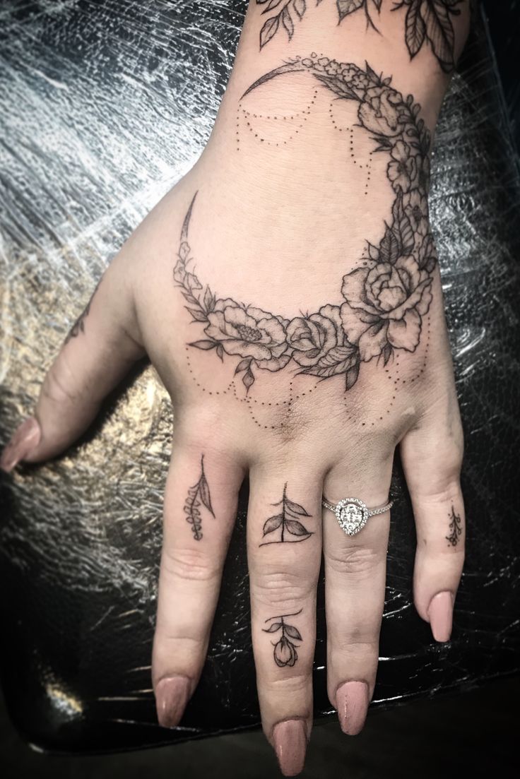 witch moon tattoo ideas 0029