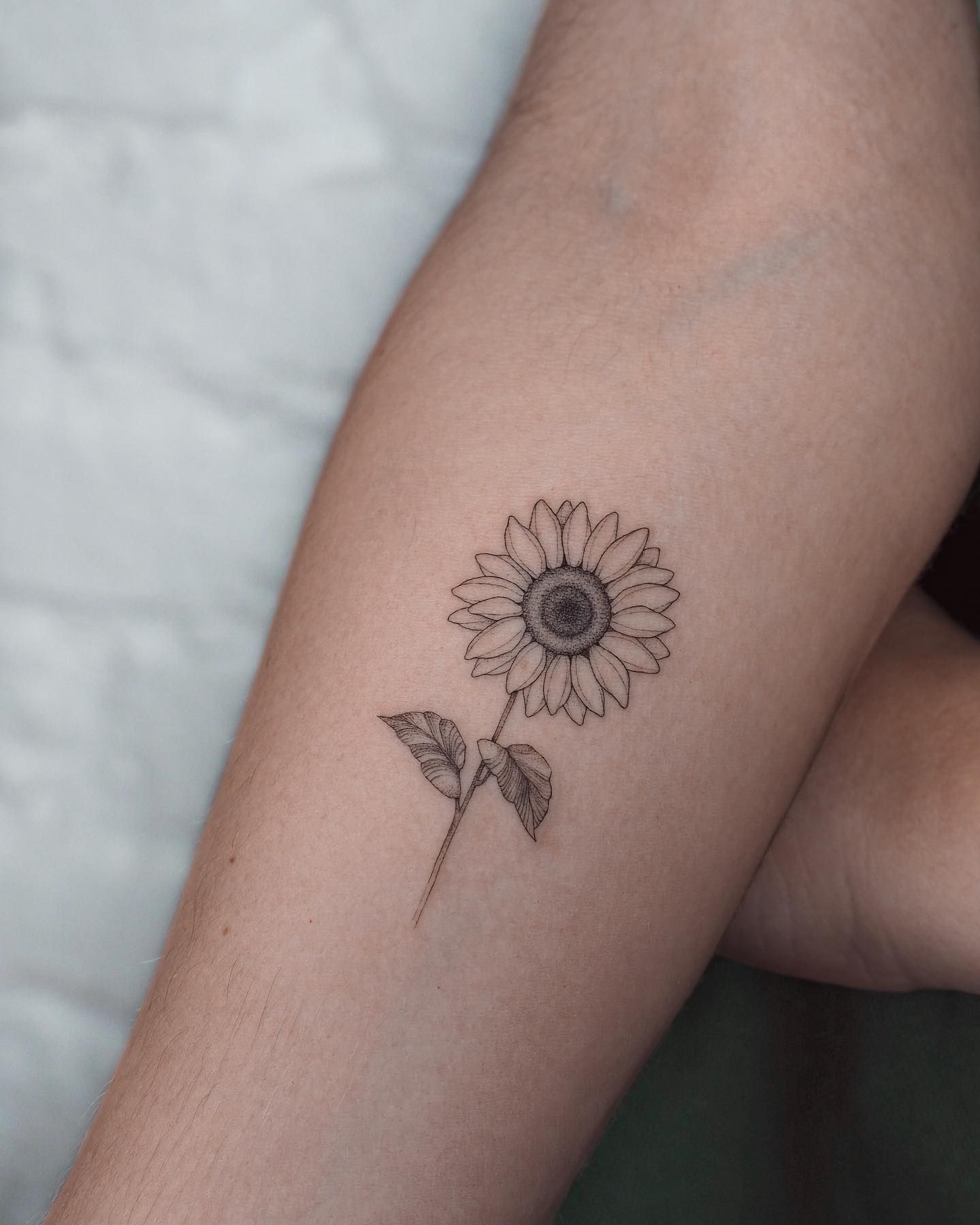 wrist mini small sunflower tattoo 0011