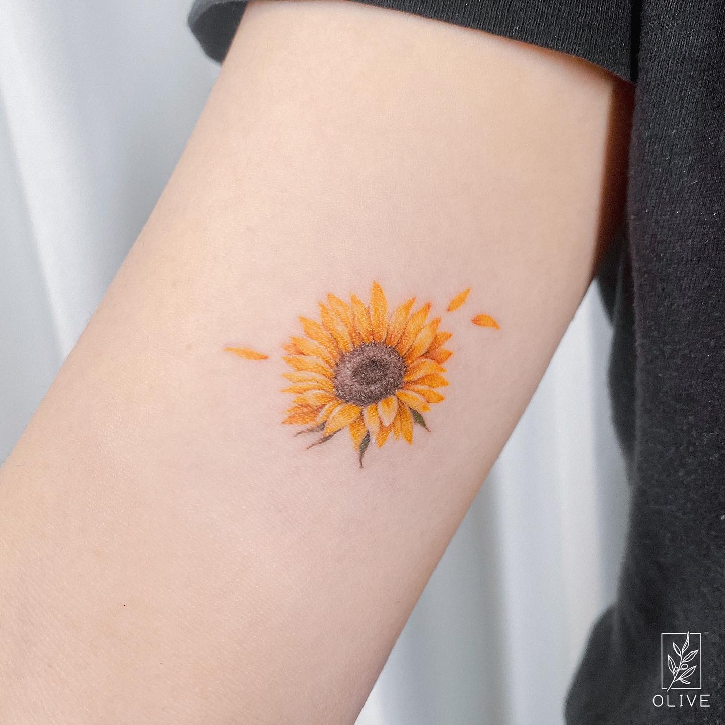 wrist mini small sunflower tattoo 0044