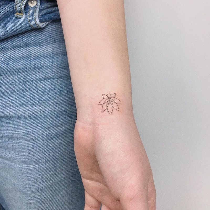 wrist mini small sunflower tattoo 0075