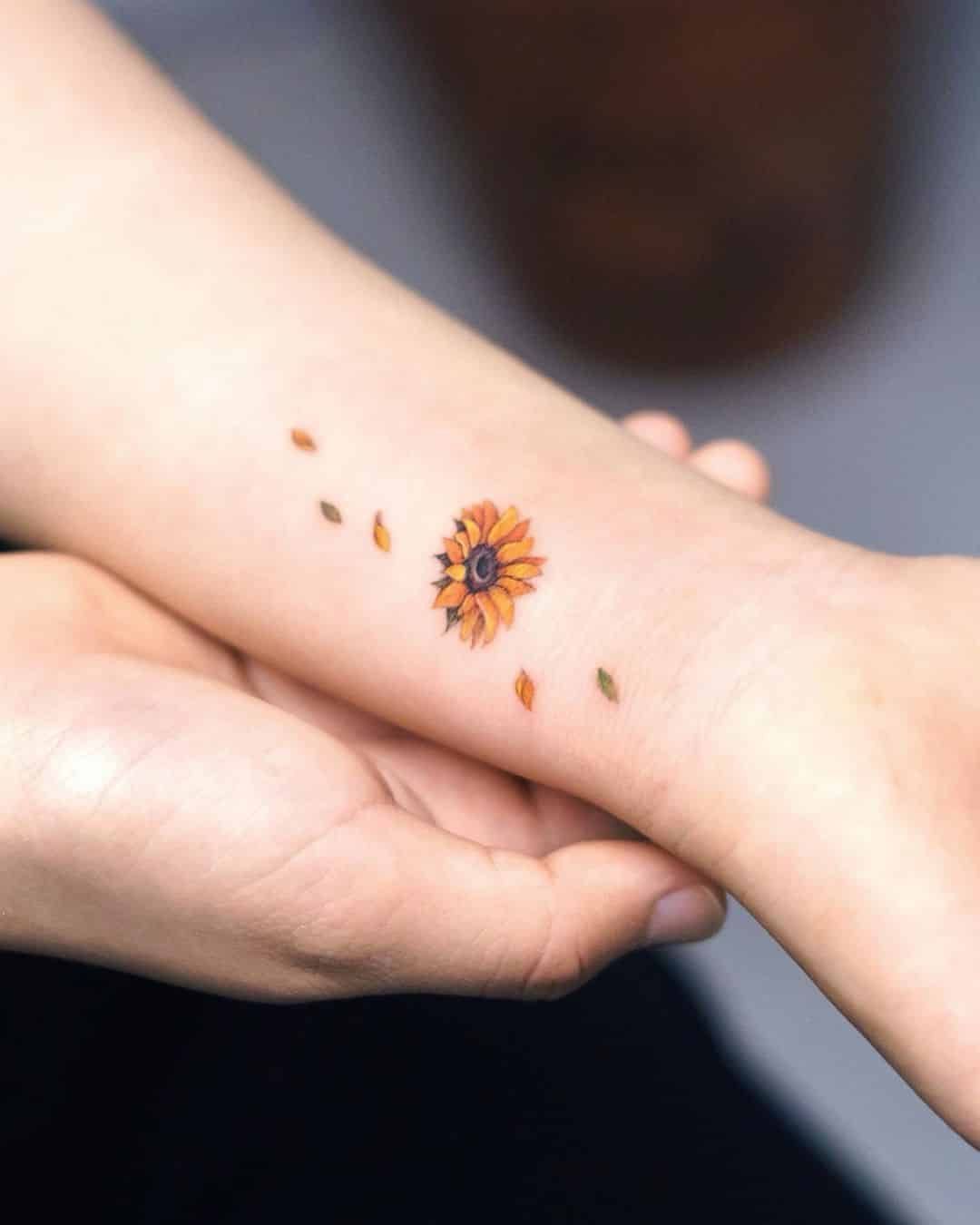 wrist mini small sunflower tattoo 0099